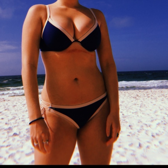 Bikini bottoms - Picture 2 of 3